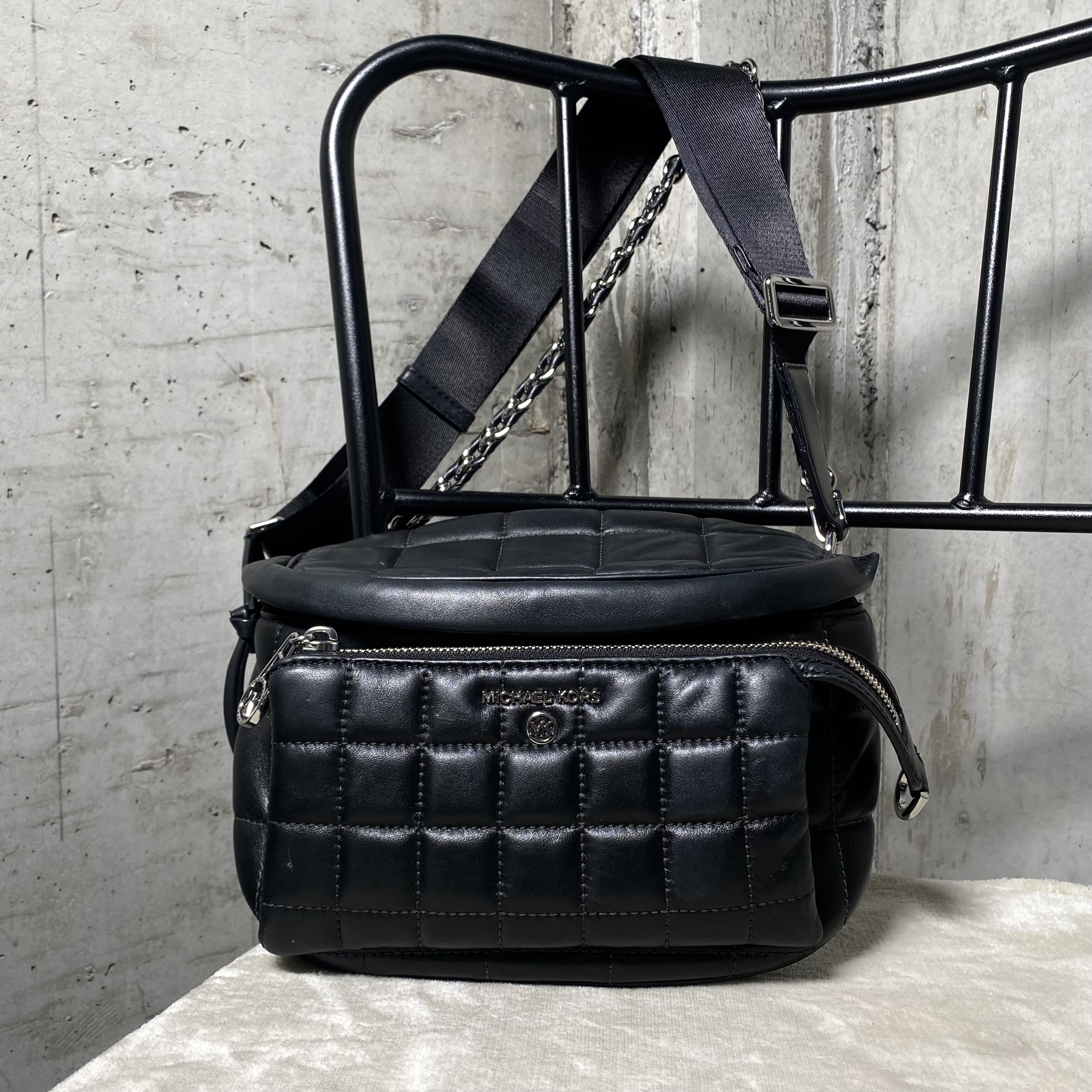 michael kors töskur