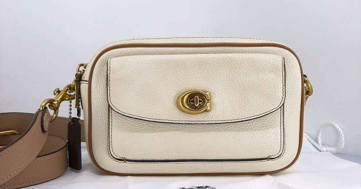 Coach Willow Camera Crossbody Bag in Colorblock Attikk