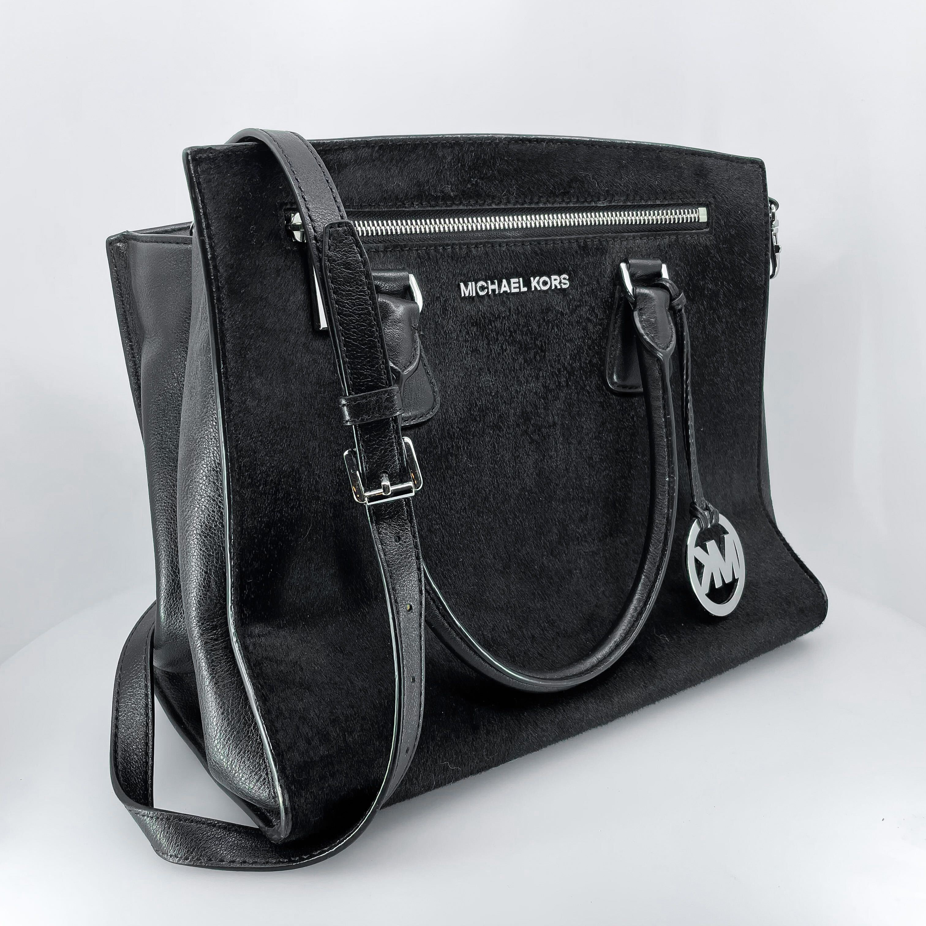 Michael Kors svört taska - Attikk